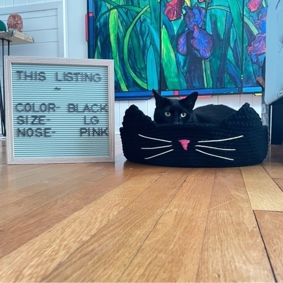 NWT Handmade Large Cat Bed Black / Pink Nose 16β x 4β Crocheted Pet - Picture 7 of 7